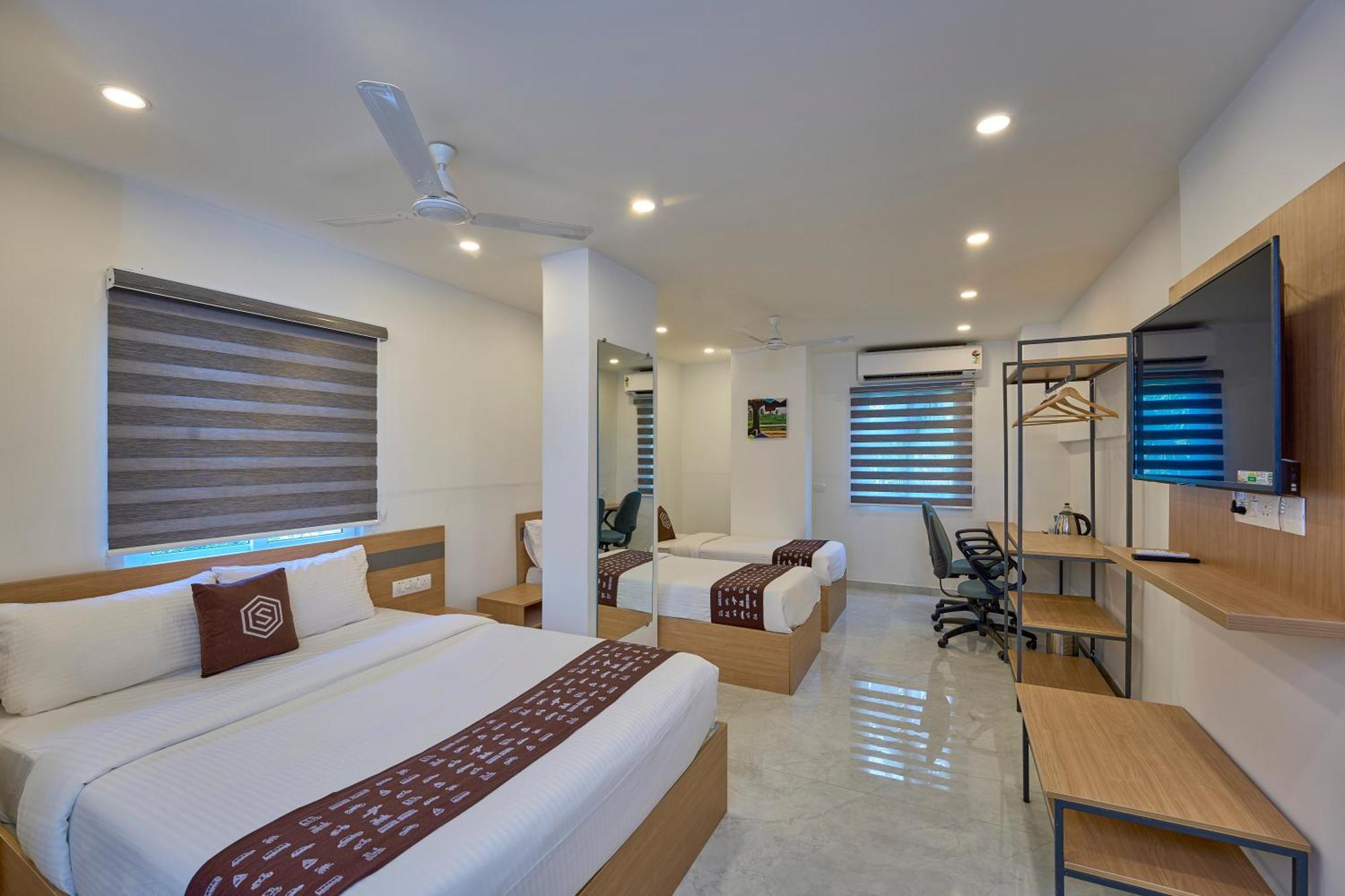 Hotel Sapphire Club Hub Kochi Exterior foto