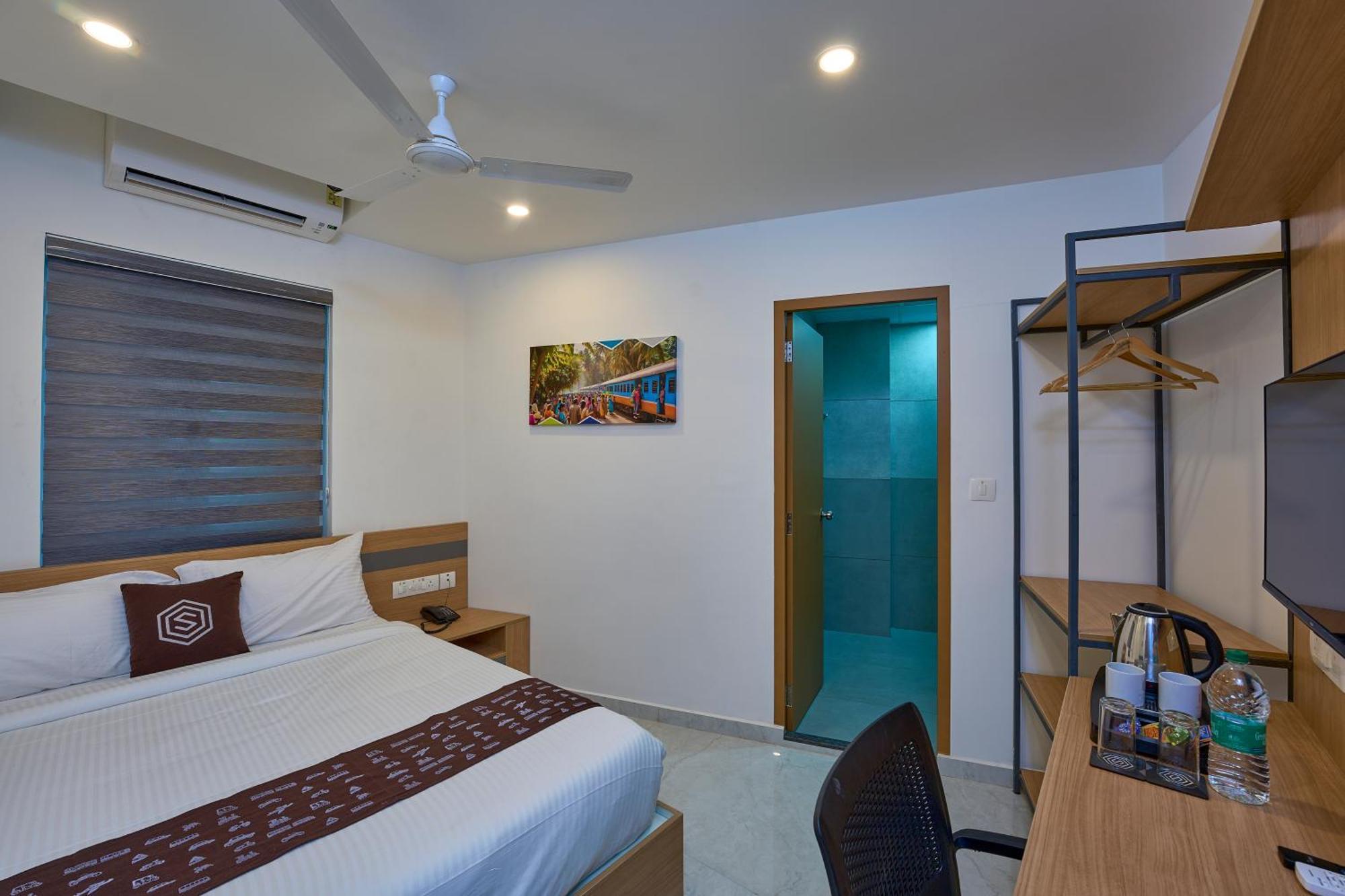 Hotel Sapphire Club Hub Kochi Exterior foto