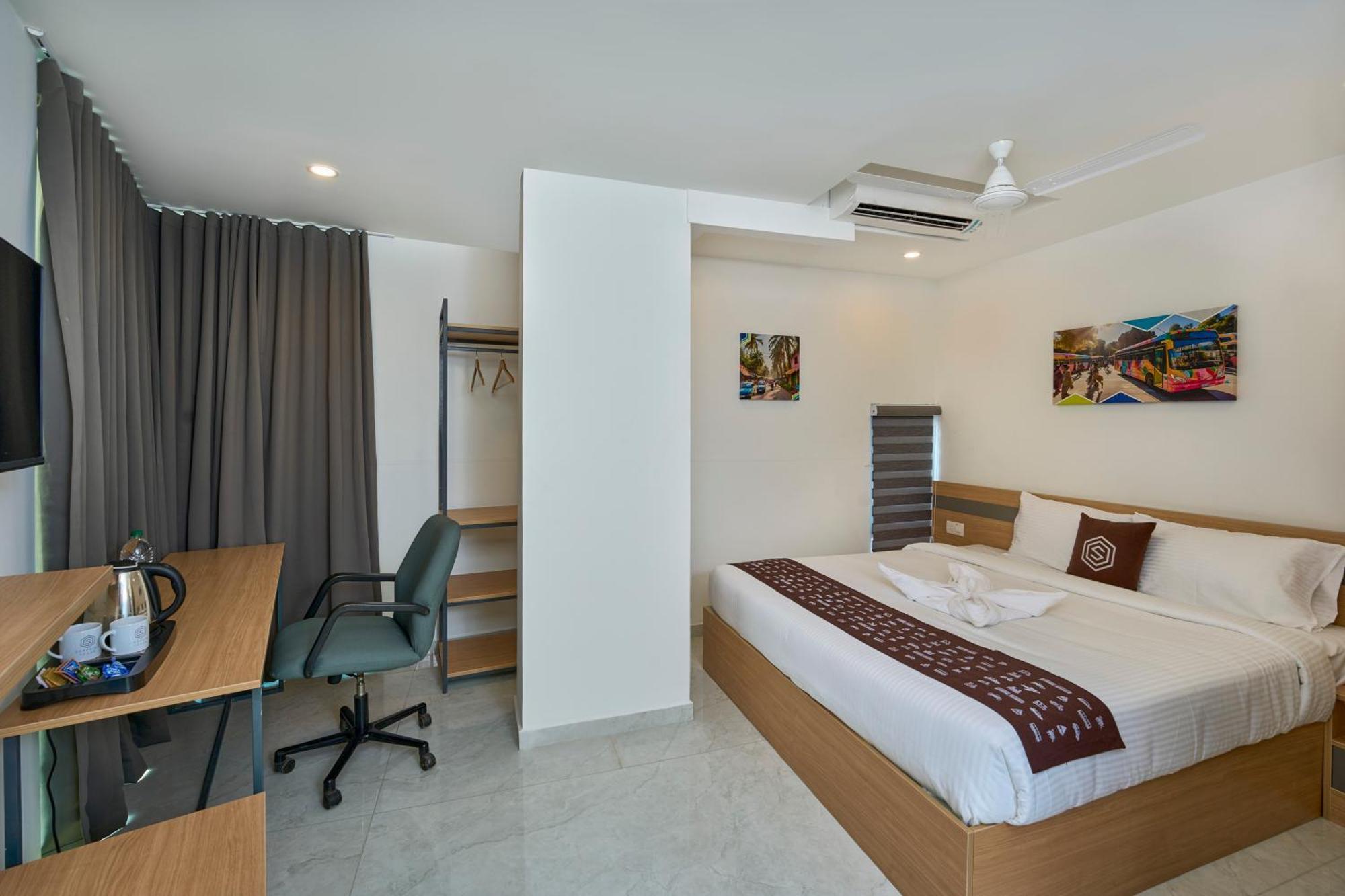 Hotel Sapphire Club Hub Kochi Exterior foto